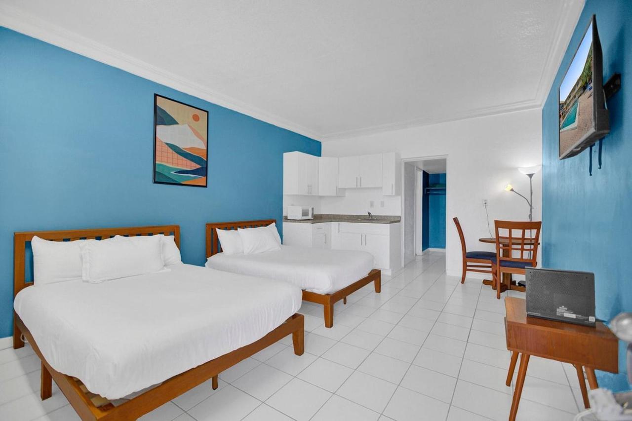 Private Hallandale Beach Studio Wbath Walking Distance To The Beach Pool Free Parking Exterior foto